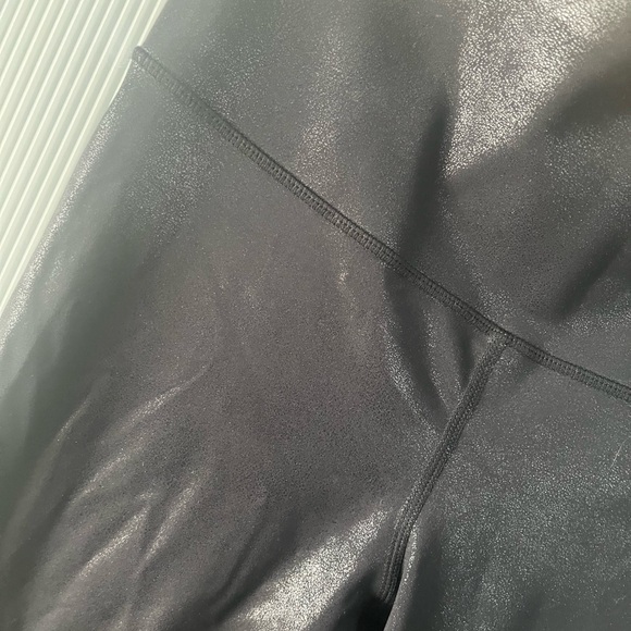 Knix High Rise Legging - Picture 2 of 5